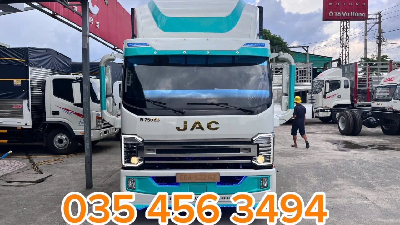 JAC N750 PLUS E5 & Giá Xe Lăn Bánh Mới Nhất